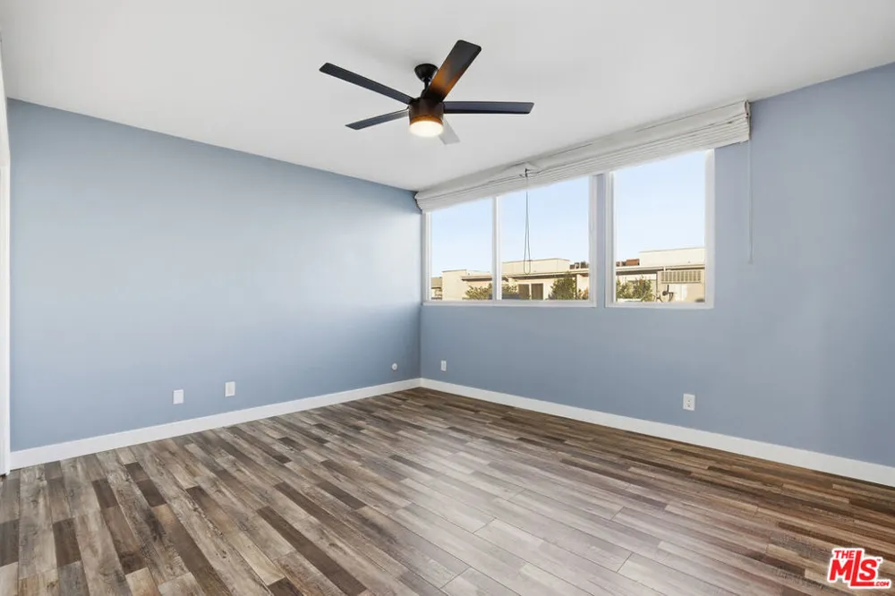 141 W Hillcrest Boulevard #2 Inglewood, CA 90301