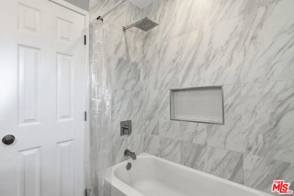 141 W Hillcrest Boulevard #2 Inglewood, CA 90301
