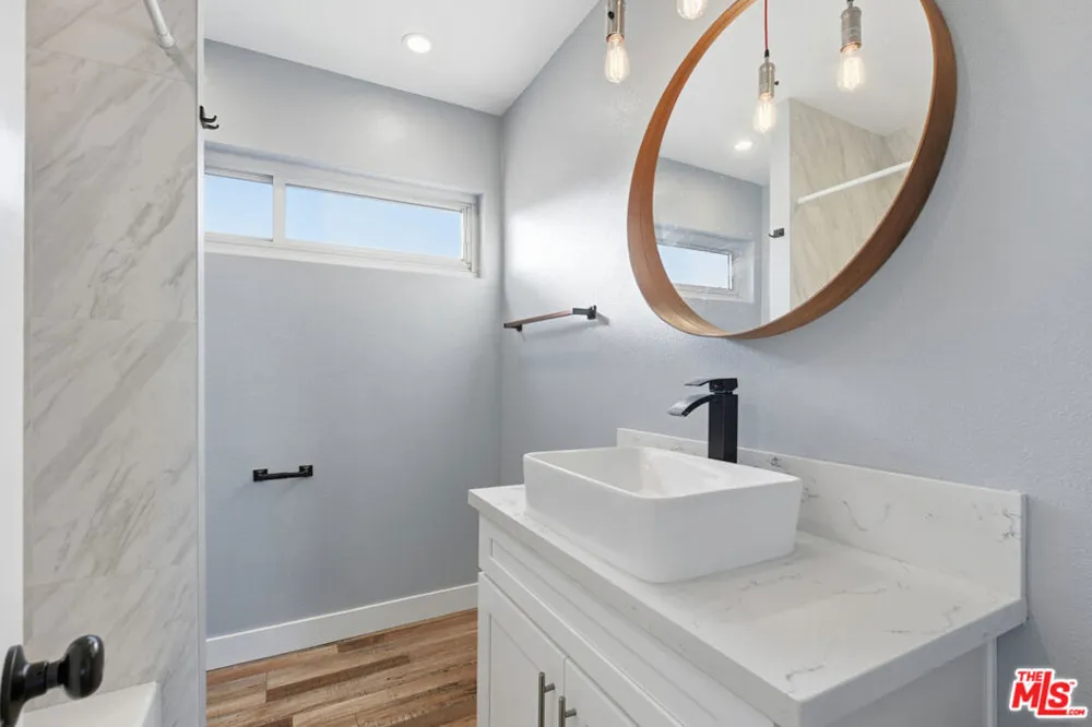 141 W Hillcrest Boulevard #2 Inglewood, CA 90301