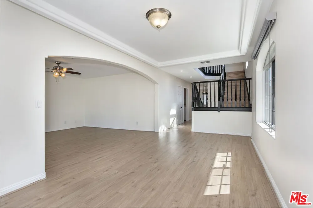 2914 Castle Heights Avenue Los Angeles, CA 90034