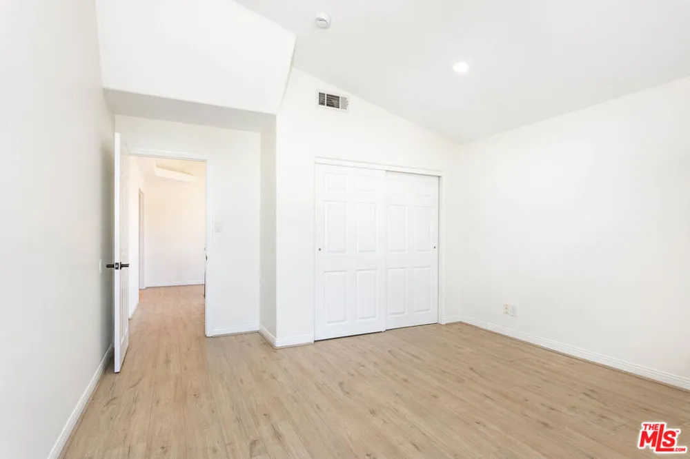 2914 Castle Heights Avenue Los Angeles, CA 90034