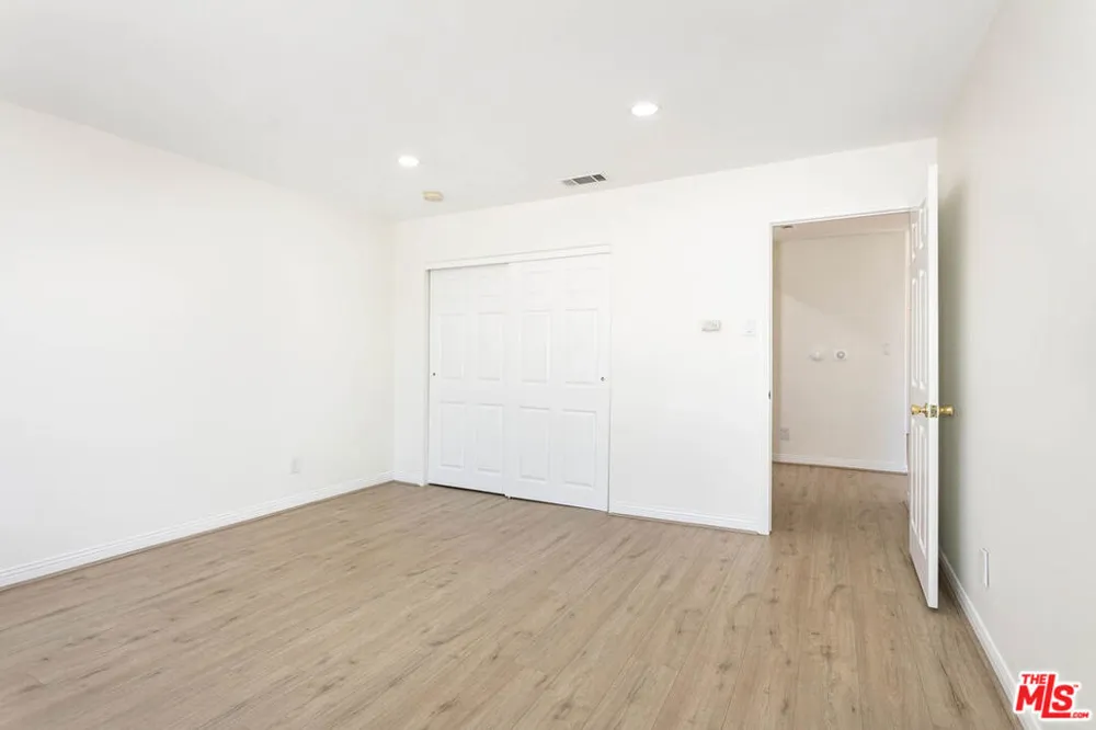 2914 Castle Heights Avenue Los Angeles, CA 90034