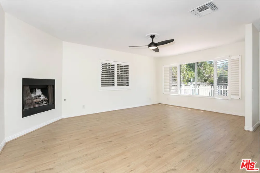 2914 Castle Heights Avenue Los Angeles, CA 90034