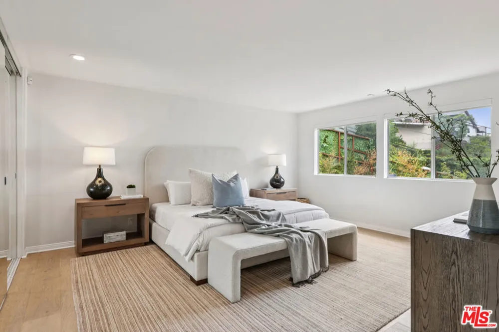 8715 Sunset Plaza Terrace Los Angeles, CA 90069