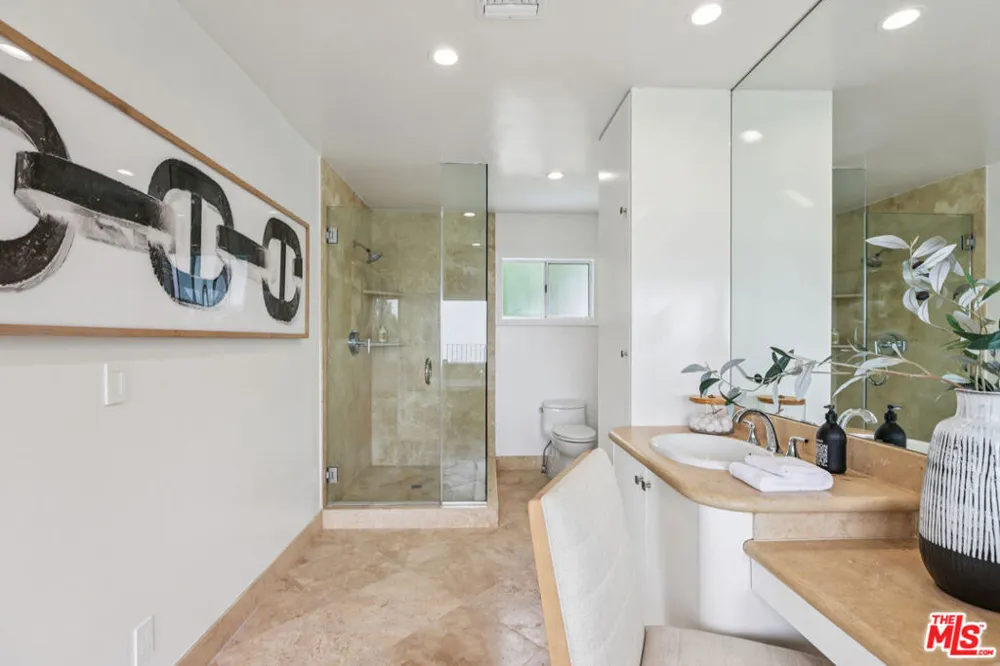 8715 Sunset Plaza Terrace Los Angeles, CA 90069