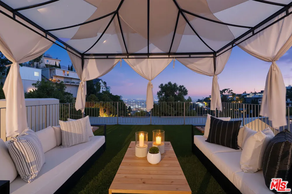 8715 Sunset Plaza Terrace Los Angeles, CA 90069