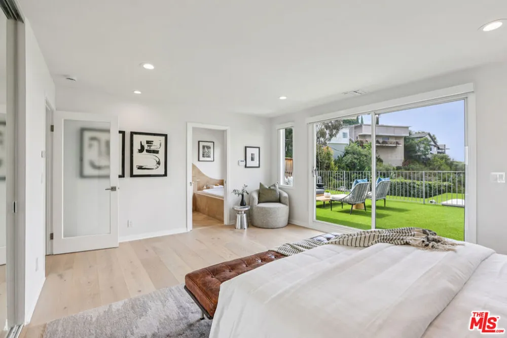 8715 Sunset Plaza Terrace Los Angeles, CA 90069