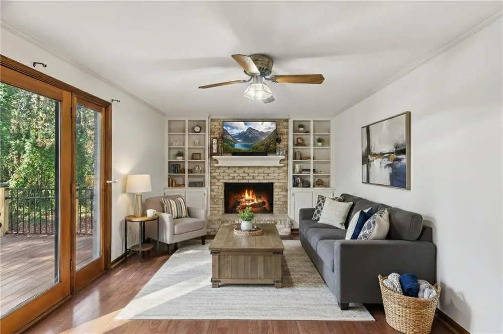 4894 Macbain Lane Dunwoody, GA 30360