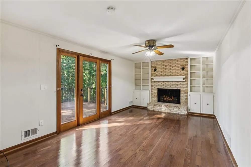 4894 Macbain Lane Dunwoody, GA 30360