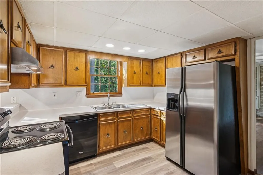 4894 Macbain Lane Dunwoody, GA 30360