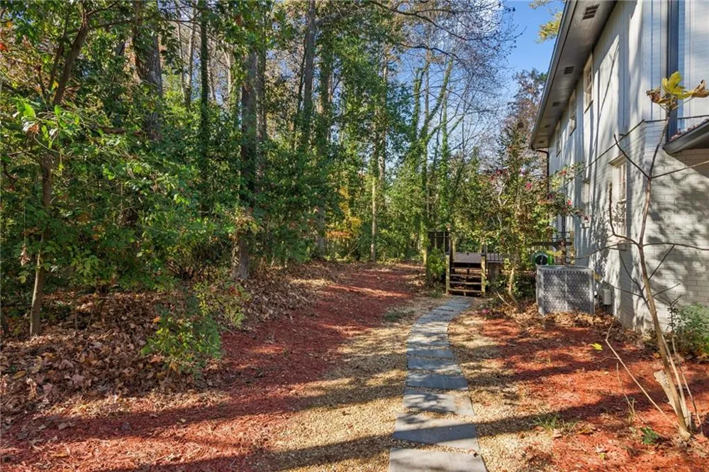 4894 Macbain Lane Dunwoody, GA 30360