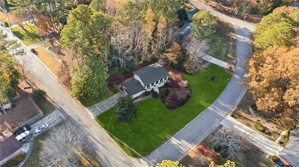 4894 Macbain Lane Dunwoody, GA 30360