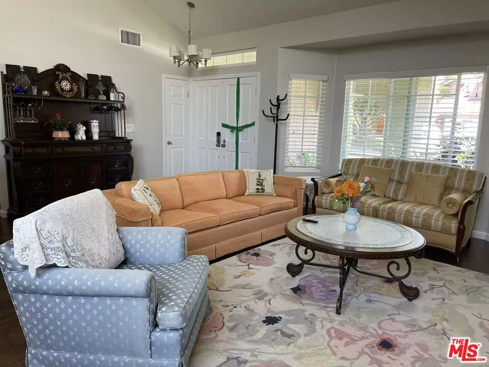 28735 Citrus Place Santa Clarita, CA 91390