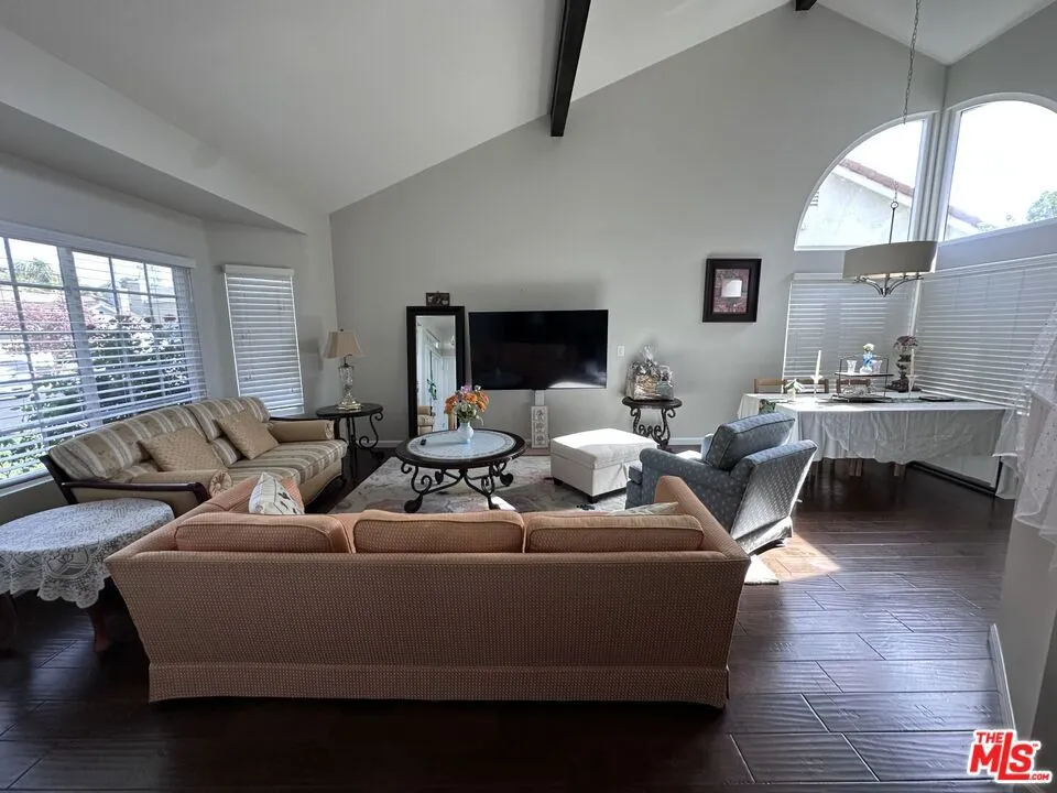 28735 Citrus Place Santa Clarita, CA 91390