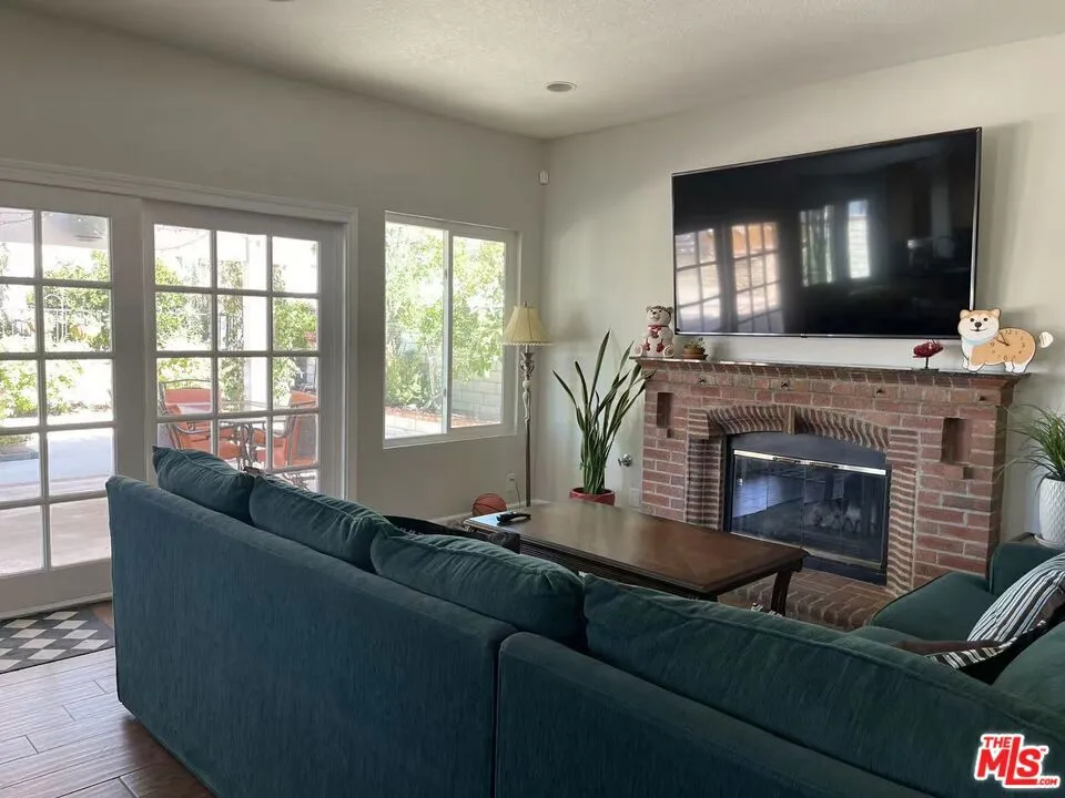 28735 Citrus Place Santa Clarita, CA 91390