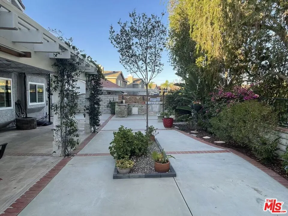28735 Citrus Place Santa Clarita, CA 91390