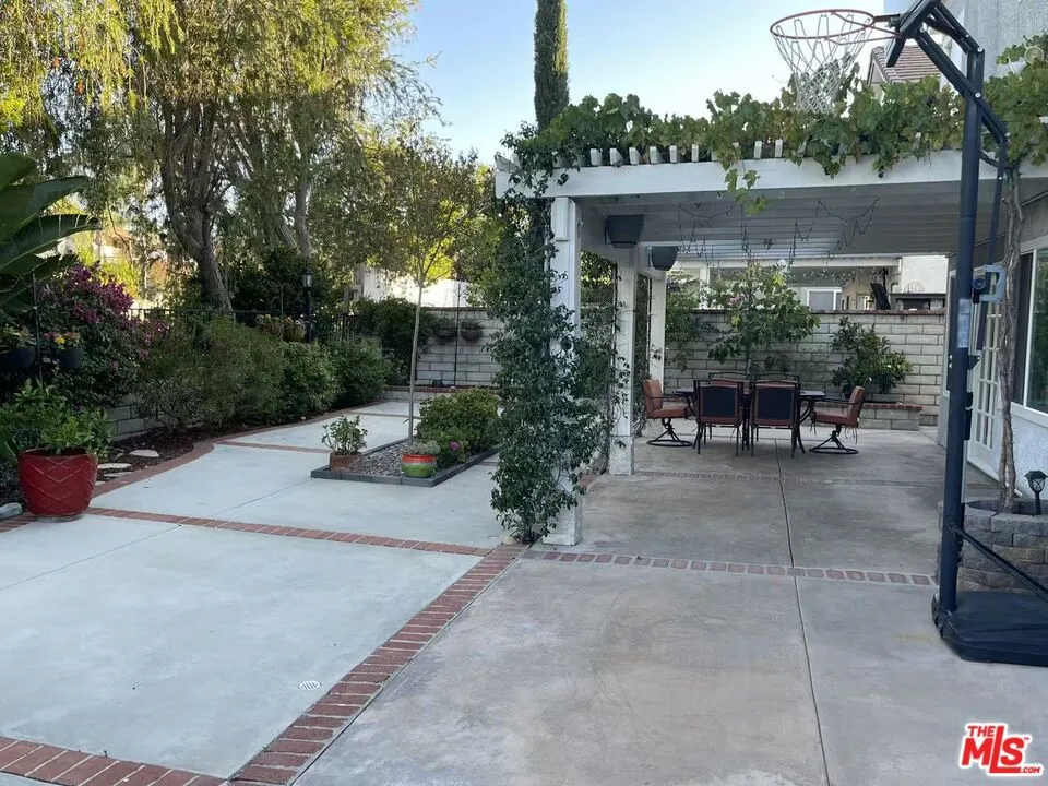 28735 Citrus Place Santa Clarita, CA 91390