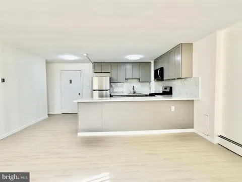 1030 E LANCASTER AVENUE #105