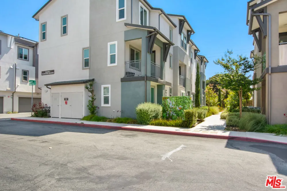 1002 Sage Lane Gardena, CA 90247