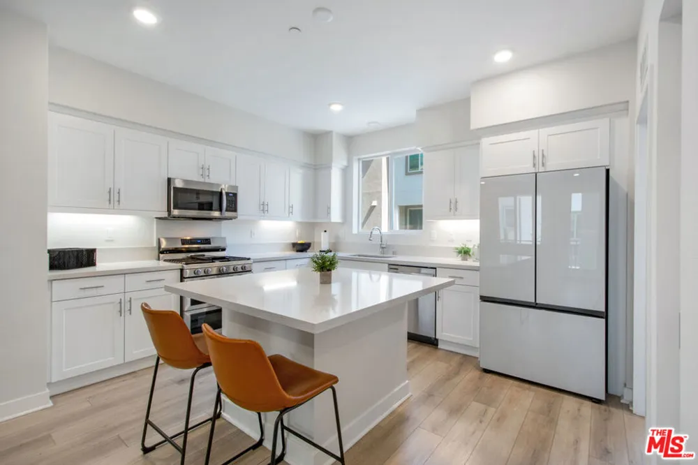 1002 Sage Lane Gardena, CA 90247