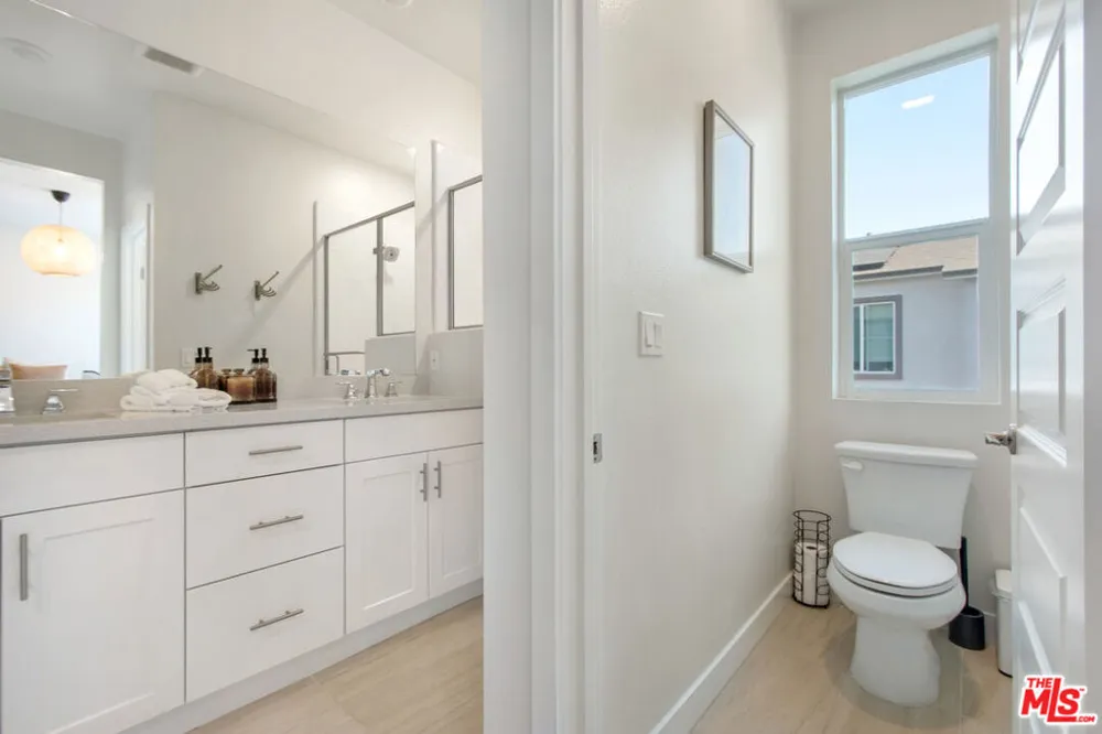 1002 Sage Lane Gardena, CA 90247