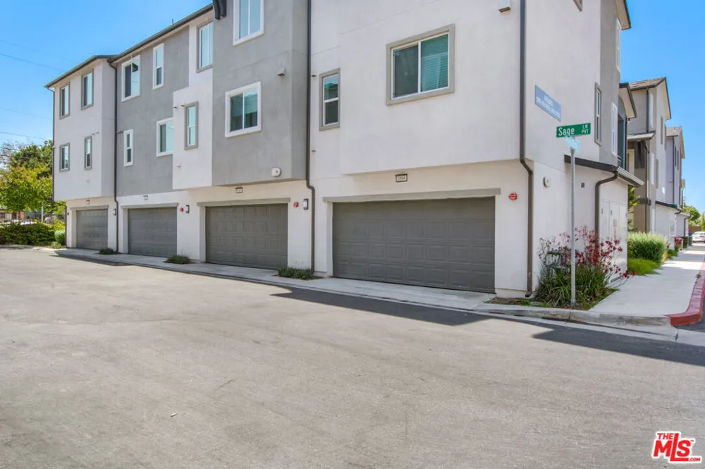 1002 Sage Lane Gardena, CA 90247