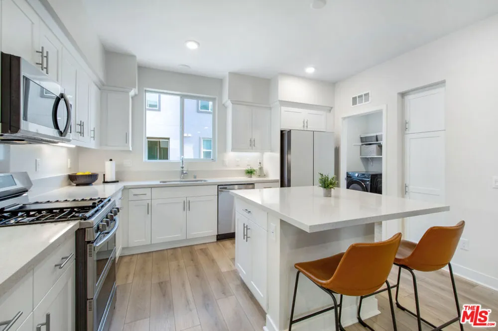 1002 Sage Lane Gardena, CA 90247