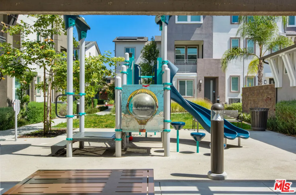 1002 Sage Lane Gardena, CA 90247