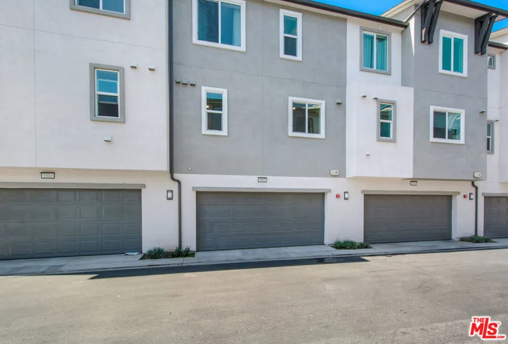 1002 Sage Lane Gardena, CA 90247