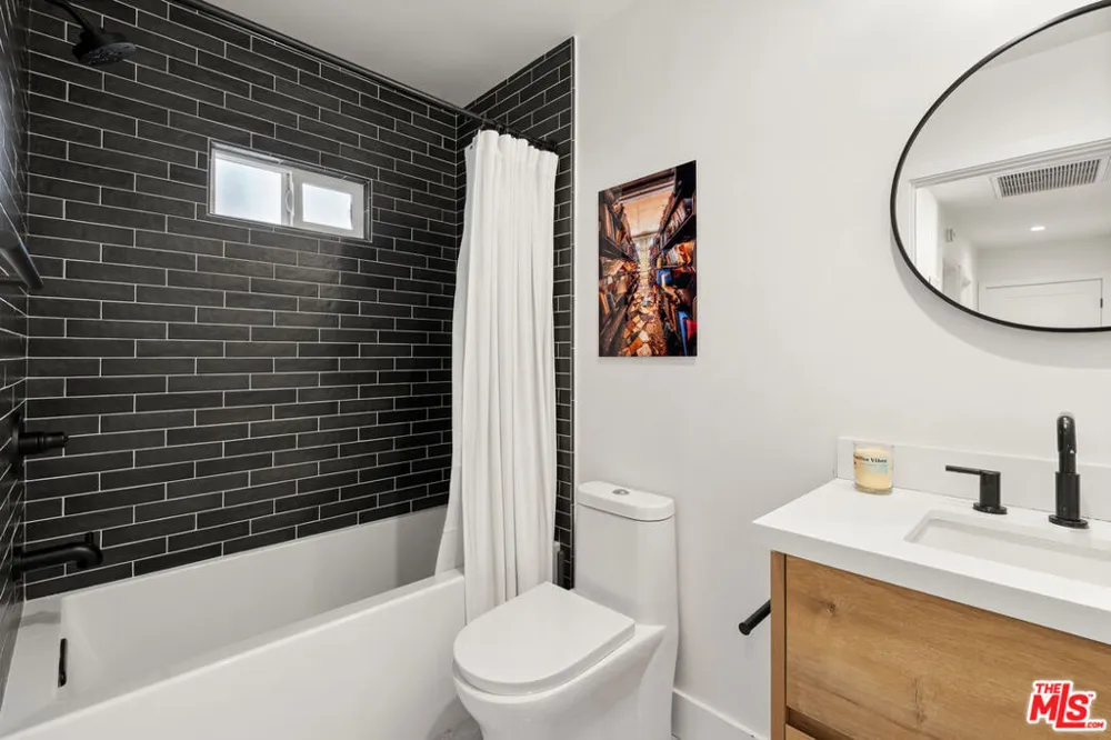 5758 Tobias Avenue Sherman Oaks, CA 91411