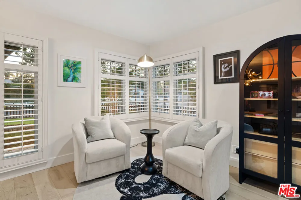 5758 Tobias Avenue Sherman Oaks, CA 91411