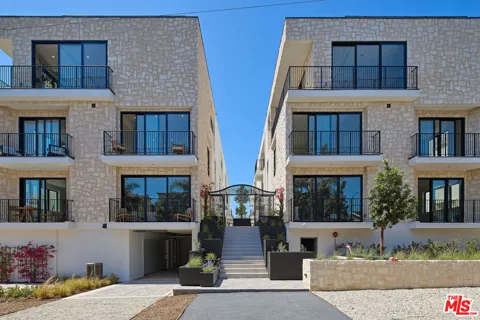 11967 Mayfield Ave #105