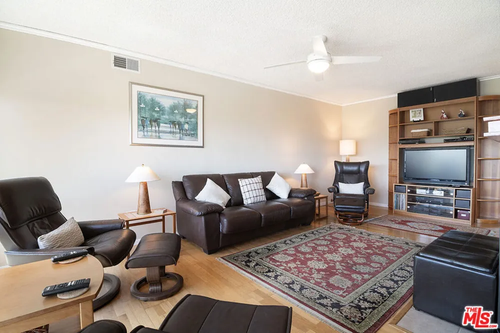 6030 Wright Terrace Culver City, CA 90232