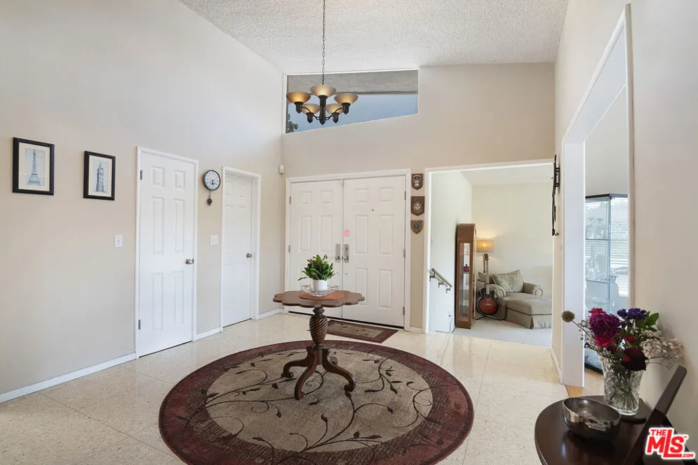 6030 Wright Terrace Culver City, CA 90232