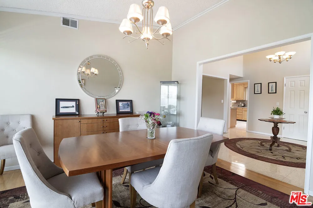 6030 Wright Terrace Culver City, CA 90232