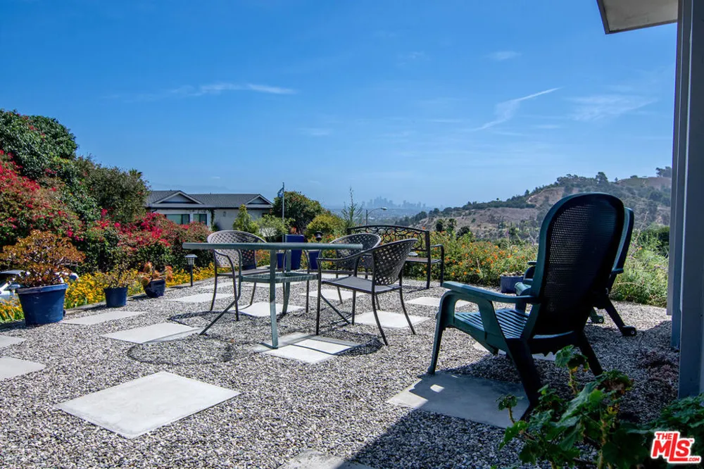 6030 Wright Terrace Culver City, CA 90232