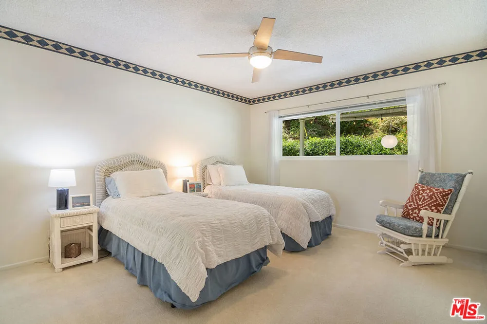 6030 Wright Terrace Culver City, CA 90232