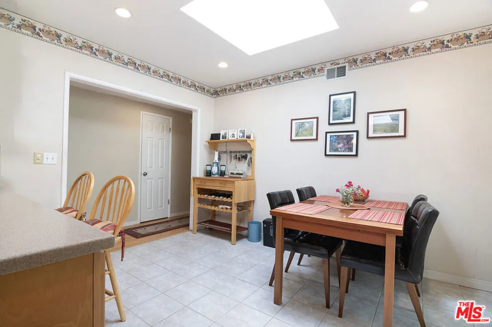 6030 Wright Terrace Culver City, CA 90232