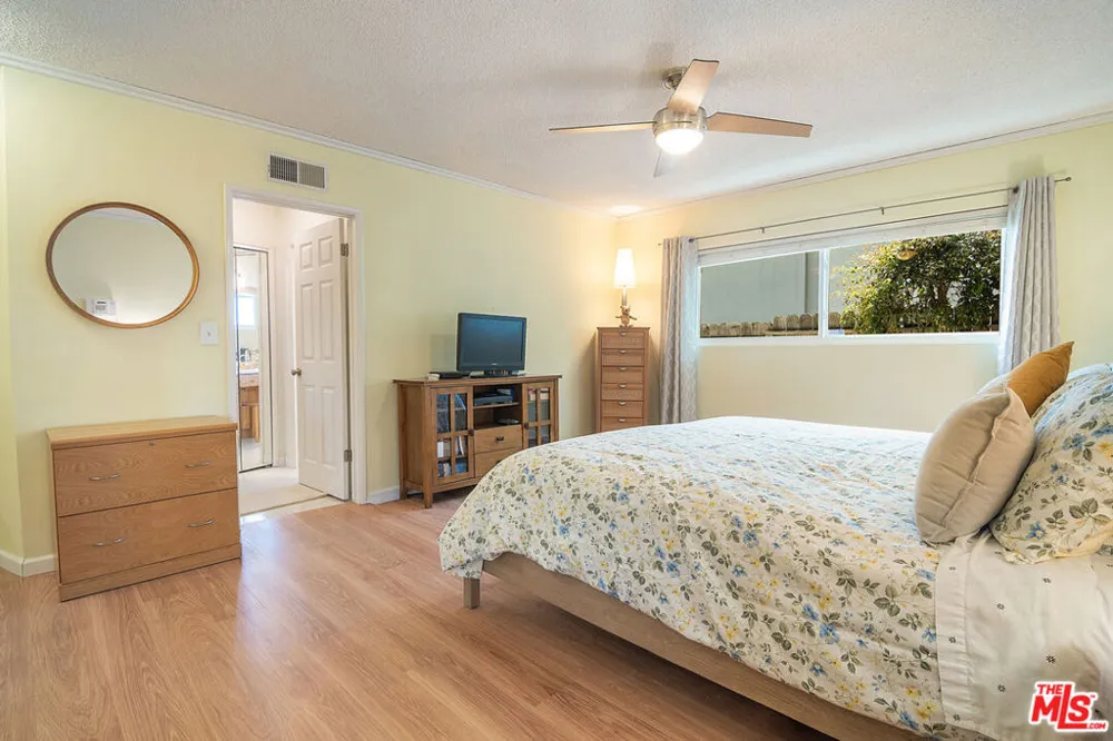 6030 Wright Terrace Culver City, CA 90232