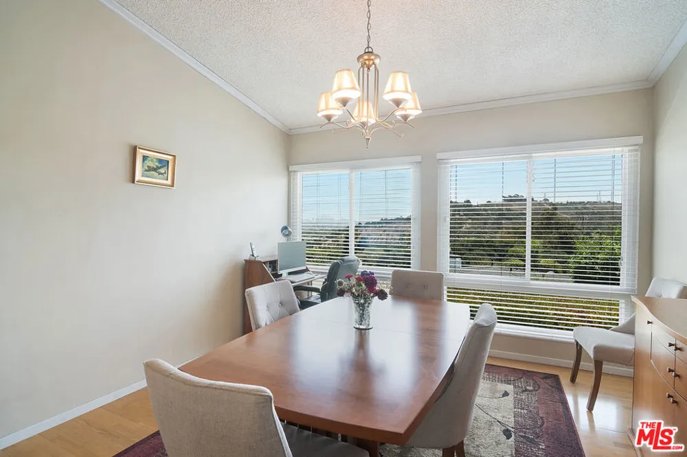 6030 Wright Terrace Culver City, CA 90232
