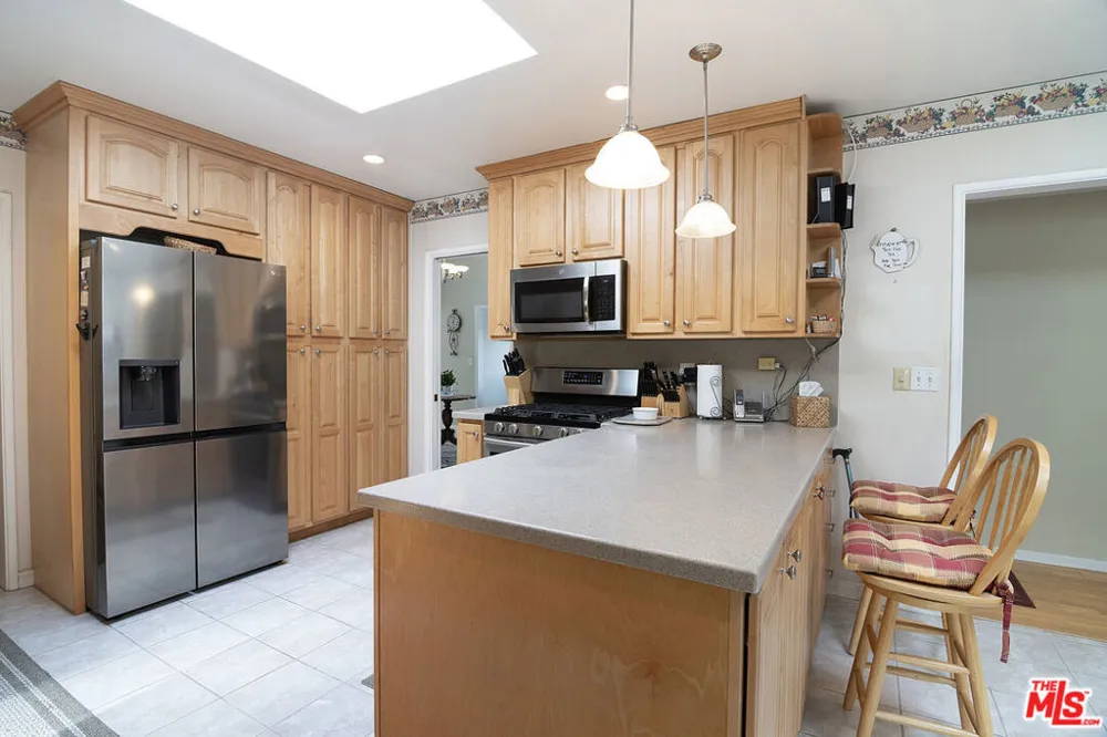 6030 Wright Terrace Culver City, CA 90232