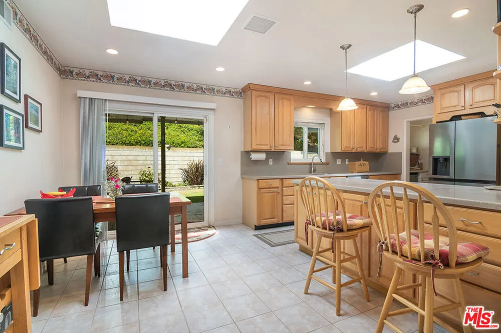 6030 Wright Terrace Culver City, CA 90232