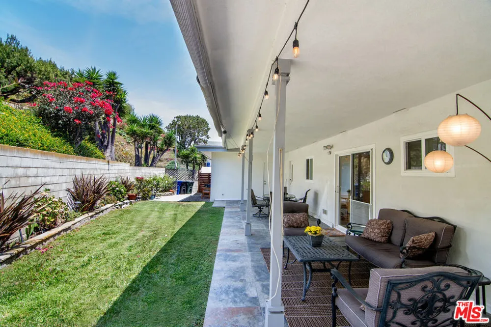 6030 Wright Terrace Culver City, CA 90232