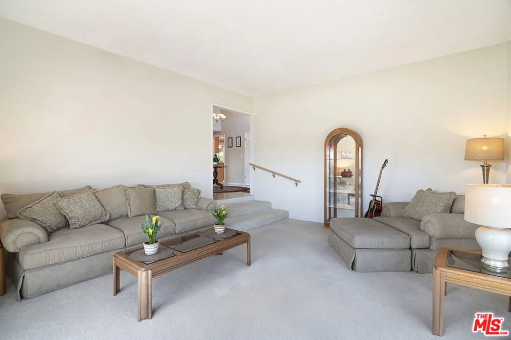 6030 Wright Terrace Culver City, CA 90232