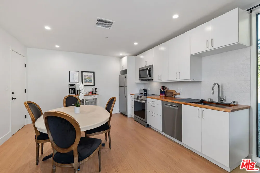 31847 Hidden Highland Road Agoura, CA 91301