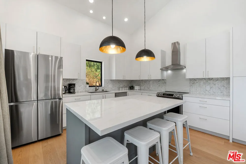 31847 Hidden Highland Road Agoura, CA 91301