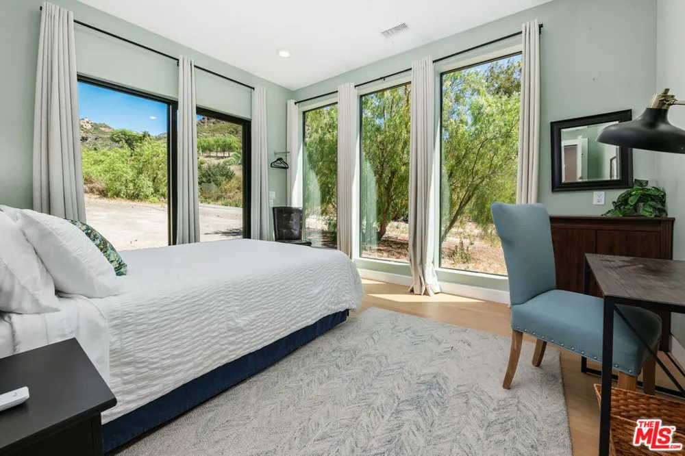 31847 Hidden Highland Road Agoura, CA 91301