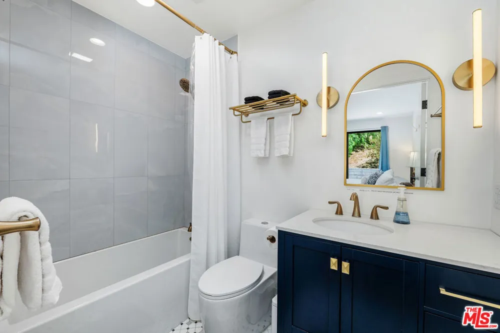 31847 Hidden Highland Road Agoura, CA 91301