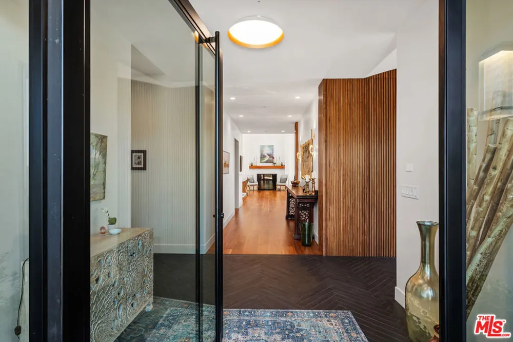 31847 Hidden Highland Road Agoura, CA 91301