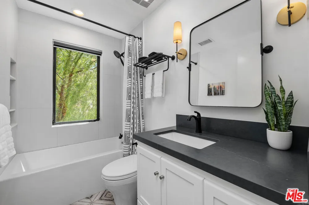 31847 Hidden Highland Road Agoura, CA 91301